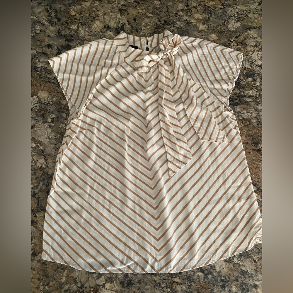 Talbots Blouse Women’s Medium White Tan Stripe Tie Neck Cap Sleeve Top